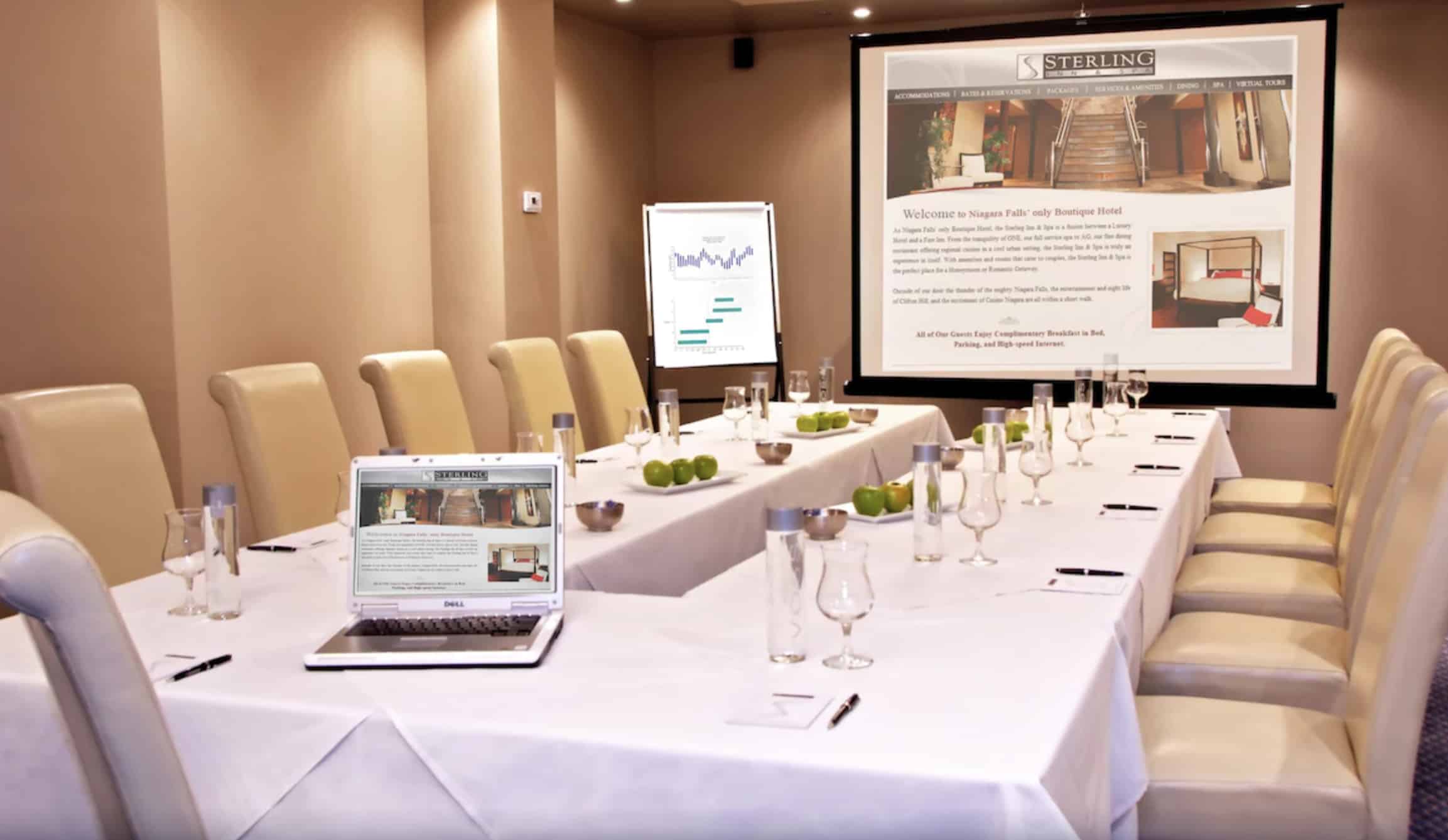 Host a meeting in Rouge, Niagara Falls' best meeting space.