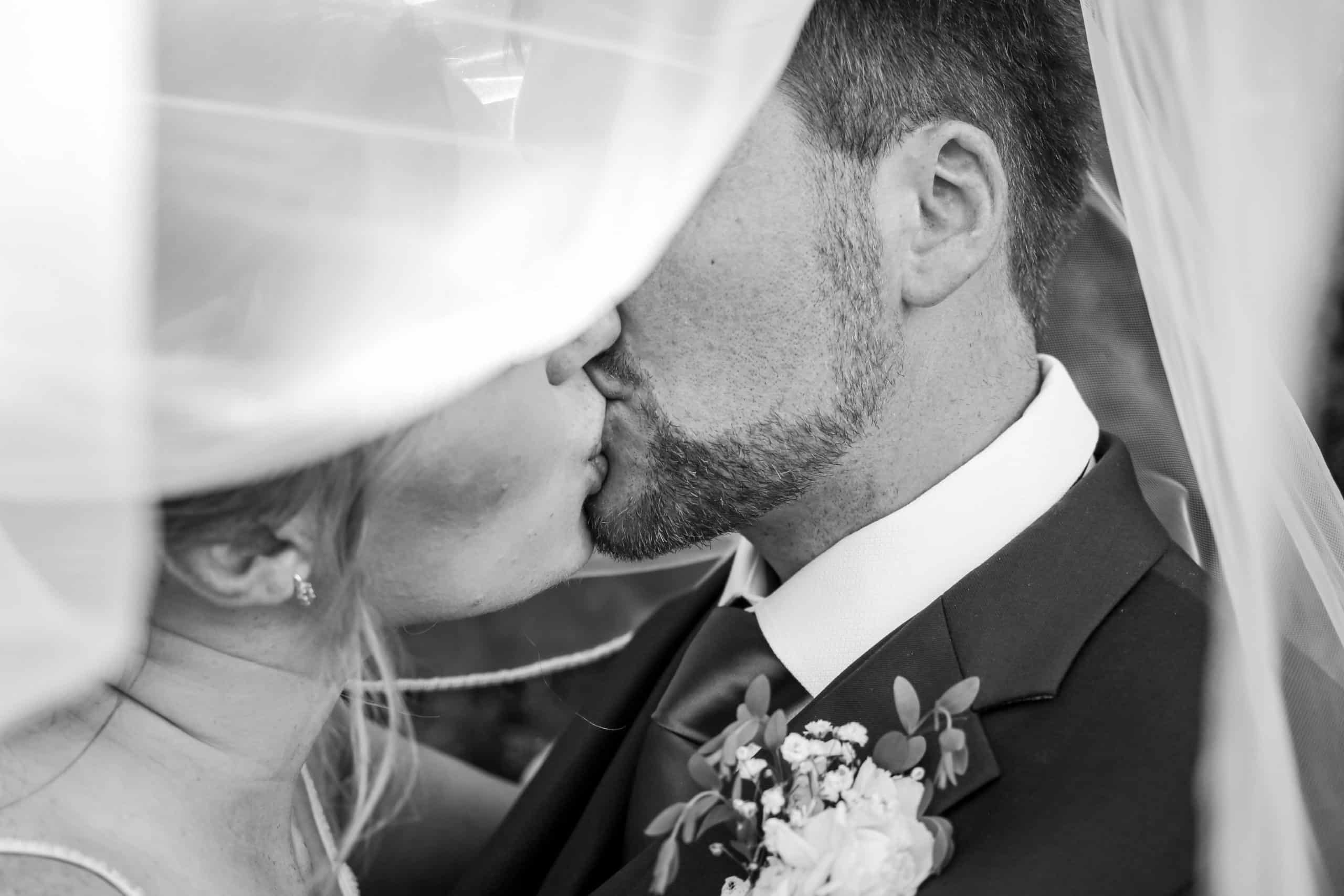 Sterling Inn Intimate Wedding Venue for Bride and Groom in Niagara Falls